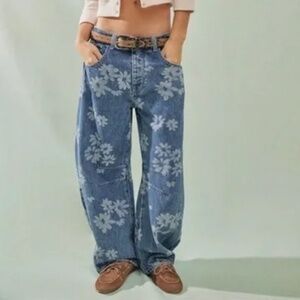 Free people We The Free Good Luck Printed Barrel Jeans laser daisy